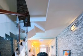 Mặt tiền đường số Vĩnh hội Q,4
5,1 x. 19 m có  50 triệu m